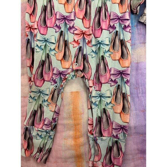 Posh Peanut bundle 6/12-12/18 - Picture 2 of 4